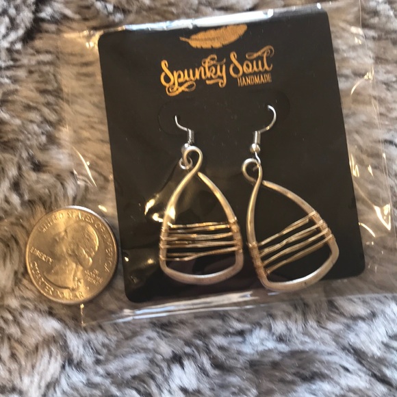 Spunky Soul earrings - Picture 2 of 2